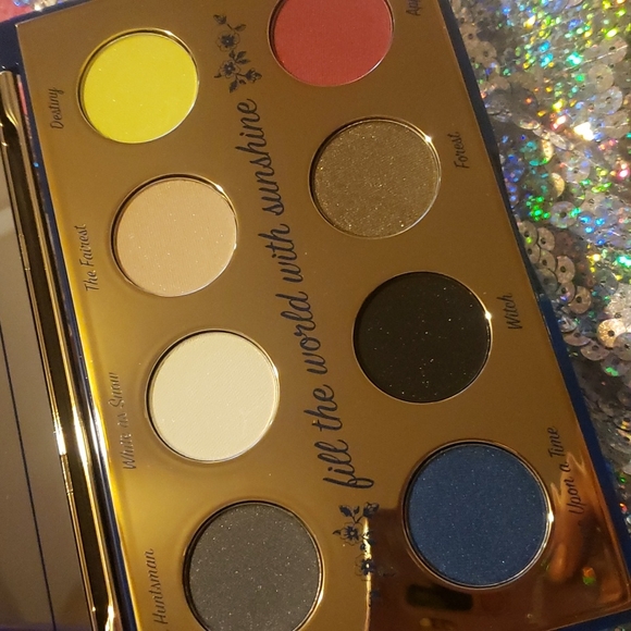 🌟2x HP🌟KEEP SINGING Besame x Snow White DISCONTINUED Eye Palette NWT - Picture 8 of 8